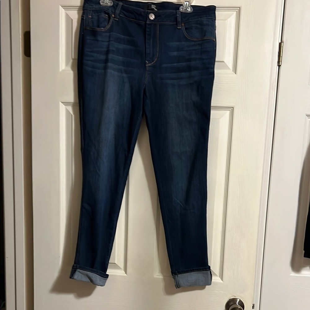 1822 Denim Blue Ankle Cropped Jeans